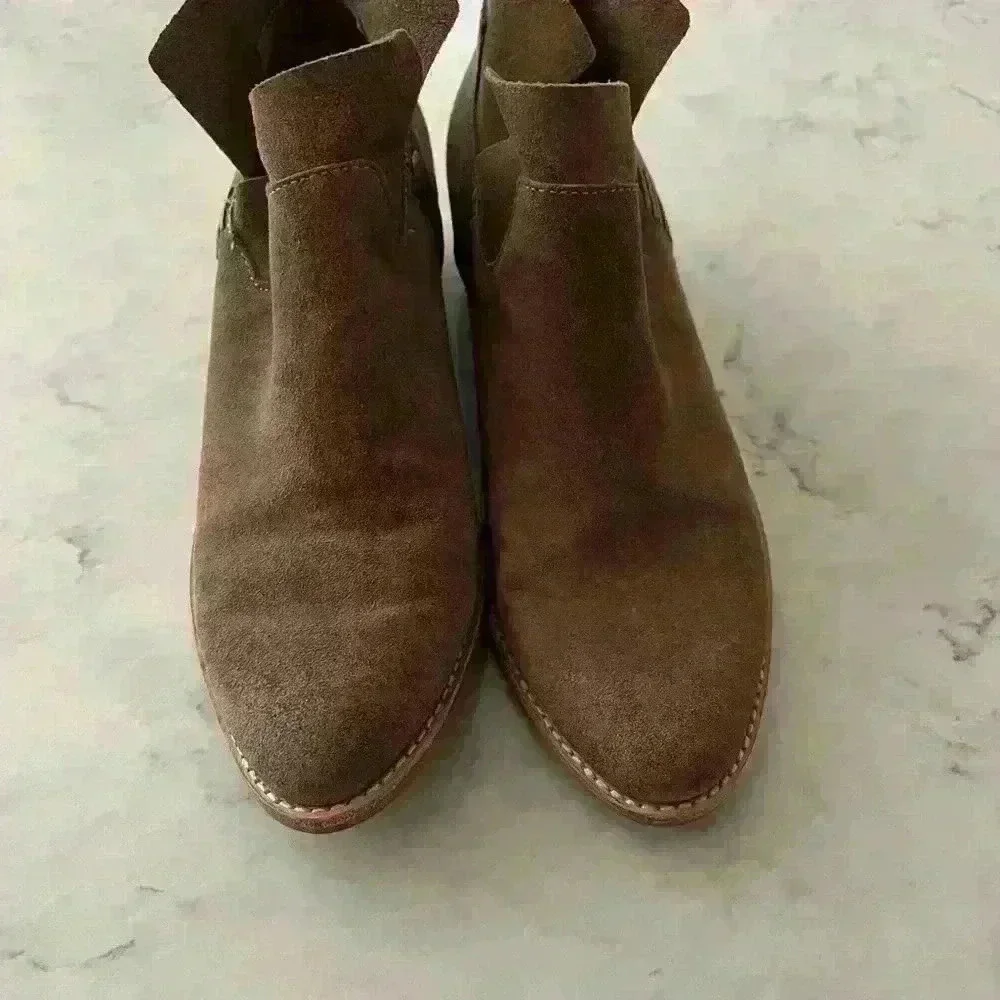 Dolce Vita Taupe Suede Kipp Bootie